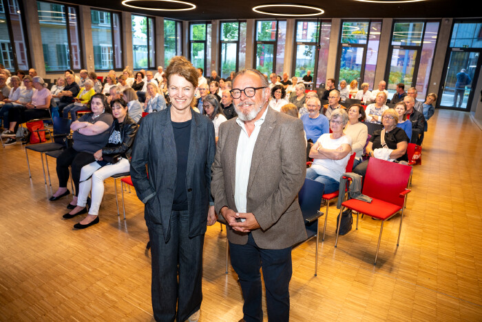 Zu Gast bei Thomas Matt in der AK Reihe „Wissen fürs Leben“ gab Hanni Rützler amüsante und spannende Einblicke in die Zukunft unserer Ernährung.